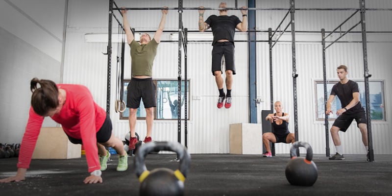people doing crossfit exercises